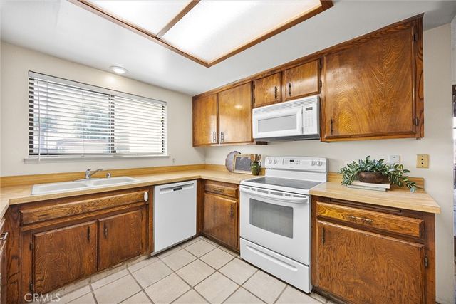6916 Natchitoches Way, Bakersfield, CA 93309