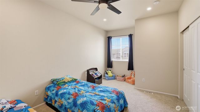 6114 Montevista Drive SE, Auburn, WA 98092