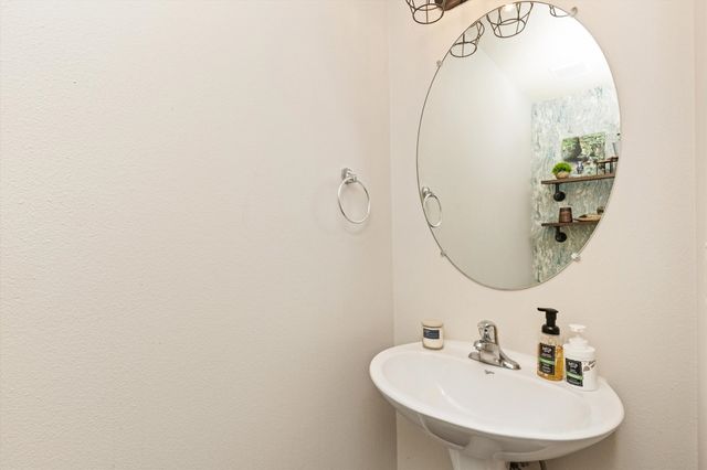 8610 Ep True Parkway 13006, West Des Moines, IA 50266