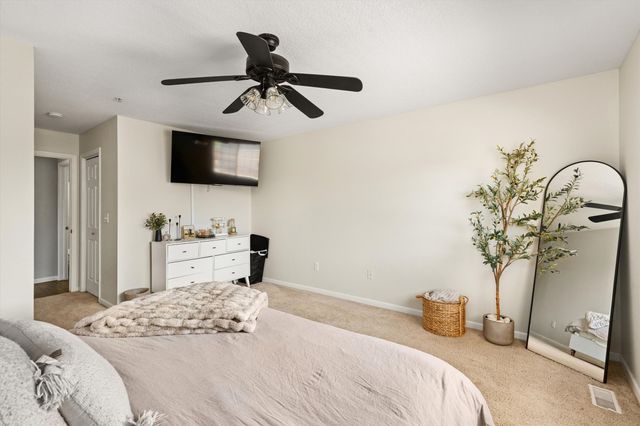 8610 Ep True Parkway 13006, West Des Moines, IA 50266
