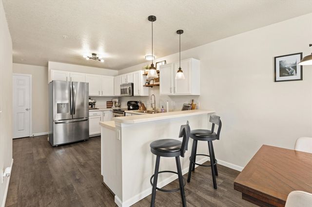 8610 Ep True Parkway 13006, West Des Moines, IA 50266