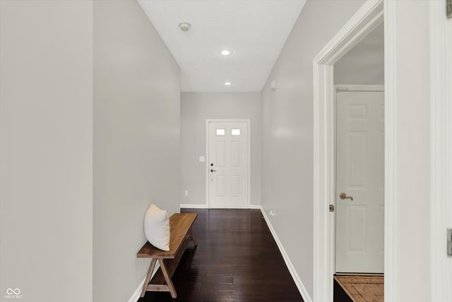 5873 Lost Oaks Drive, Carmel, IN 46033