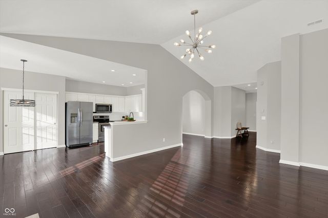 5873 Lost Oaks Drive, Carmel, IN 46033