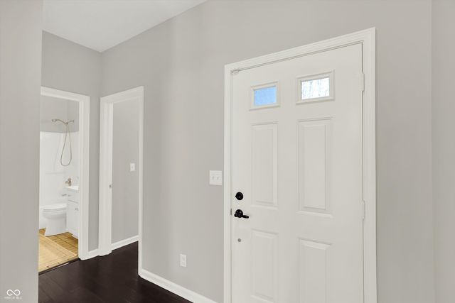 5873 Lost Oaks Drive, Carmel, IN 46033