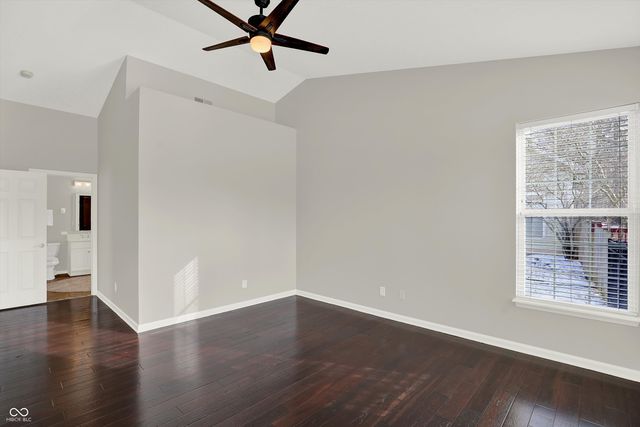 5873 Lost Oaks Drive, Carmel, IN 46033