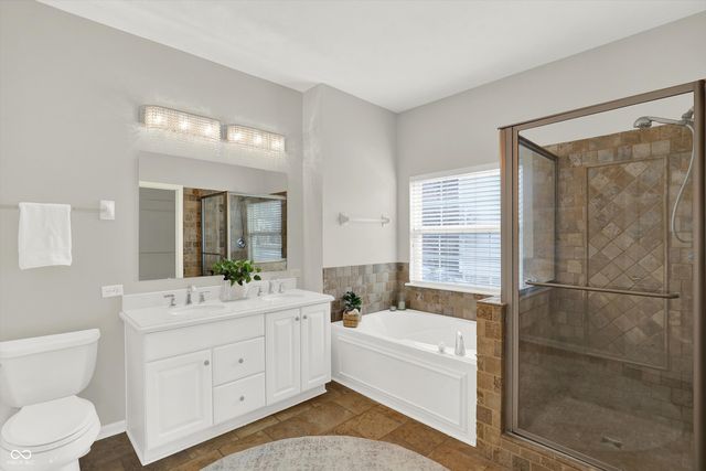 5873 Lost Oaks Drive, Carmel, IN 46033