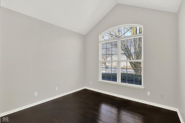 5873 Lost Oaks Drive, Carmel, IN 46033