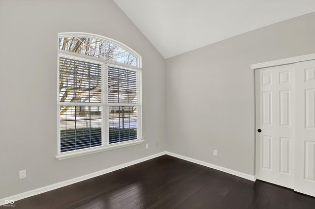 5873 Lost Oaks Drive, Carmel, IN 46033