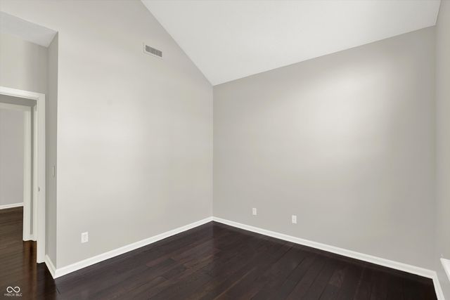 5873 Lost Oaks Drive, Carmel, IN 46033