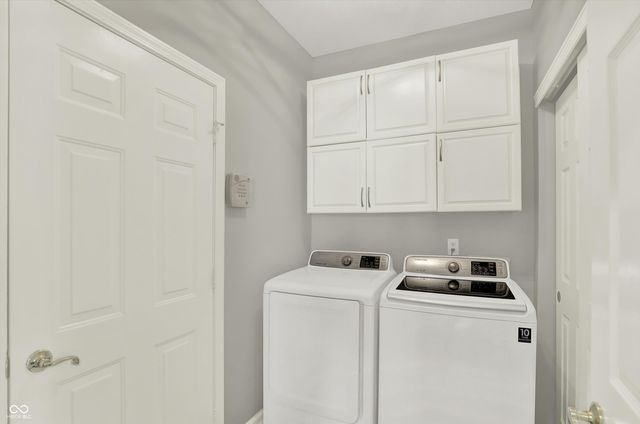 5873 Lost Oaks Drive, Carmel, IN 46033