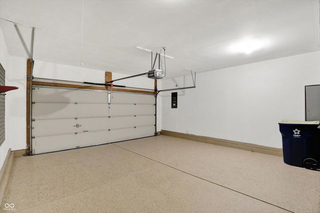 5873 Lost Oaks Drive, Carmel, IN 46033