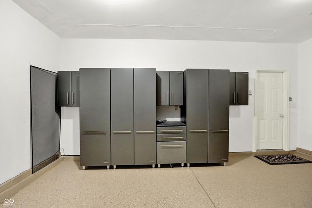 5873 Lost Oaks Drive, Carmel, IN 46033