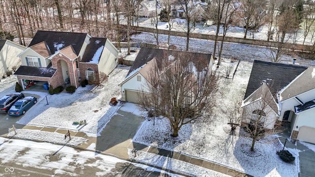 5873 Lost Oaks Drive, Carmel, IN 46033