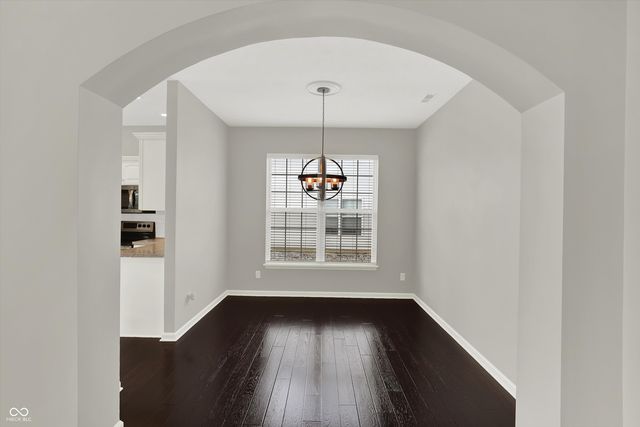 5873 Lost Oaks Drive, Carmel, IN 46033