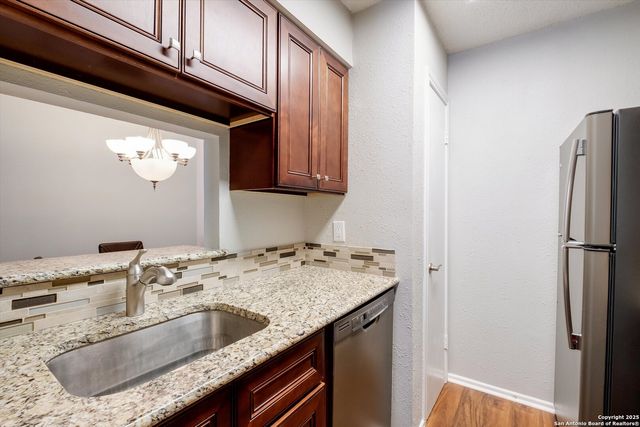 13018 Heimer Rd Apt 421, San Antonio, TX 78216