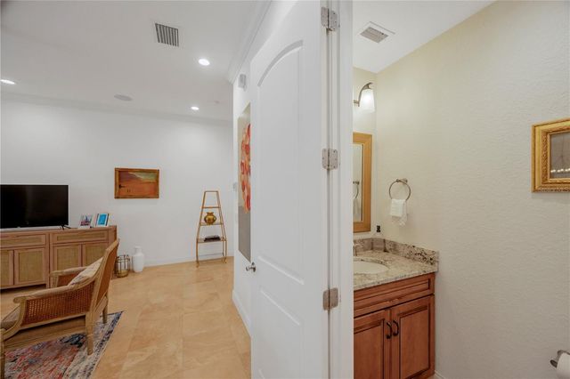 3222 W EMPEDRADO STREET, Tampa, FL 33629