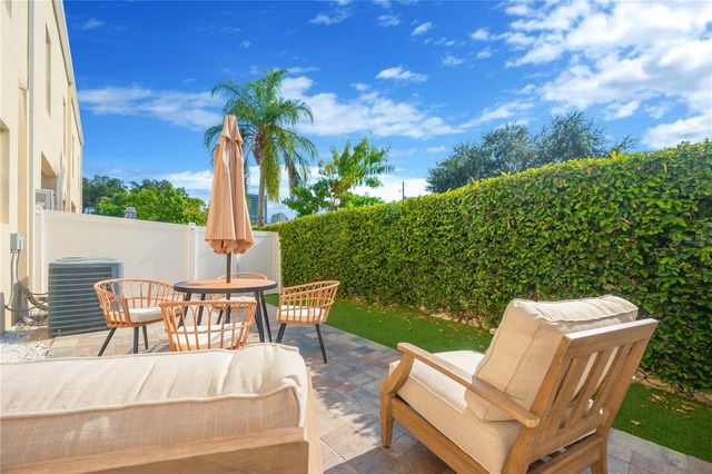 3222 W EMPEDRADO STREET, Tampa, FL 33629