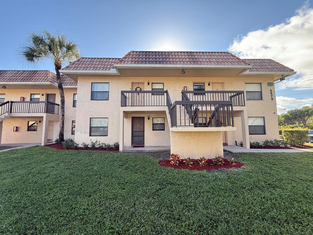 6820 Palmetto Circle S 103, Boca Raton, FL 33433