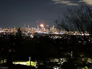 1 Claridge Dr 726, Verona Twp., NJ 07044