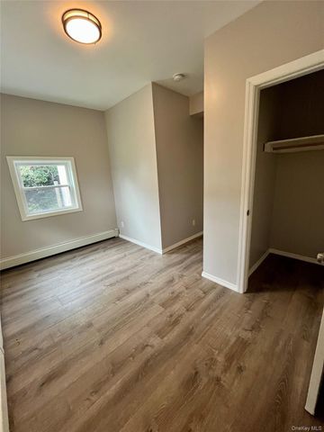 6 E 2nd Street 1st Floor, Huntington Station, NY 11746