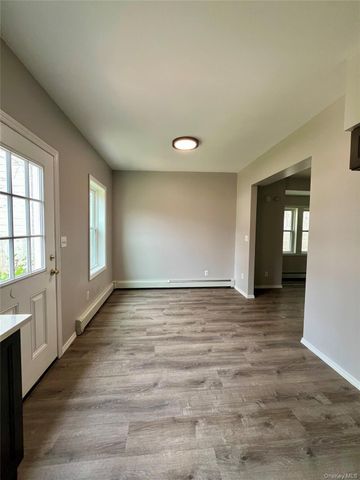 6 E 2nd Street 1st Floor, Huntington Station, NY 11746