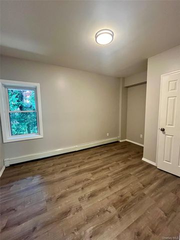 6 E 2nd Street 1st Floor, Huntington Station, NY 11746