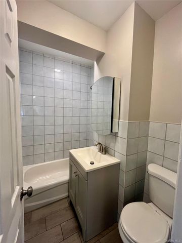 6 E 2nd Street 1st Floor, Huntington Station, NY 11746