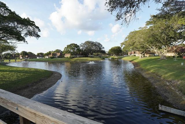 2427 24th Lane, Palm Beach Gardens, FL 33418