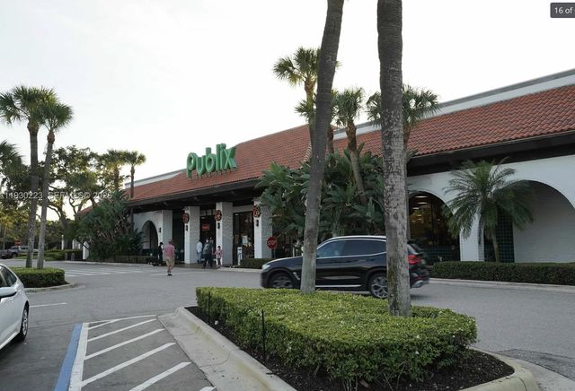 2427 24th Lane, Palm Beach Gardens, FL 33418