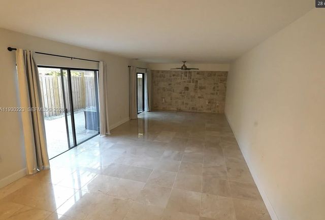 2427 24th Lane, Palm Beach Gardens, FL 33418