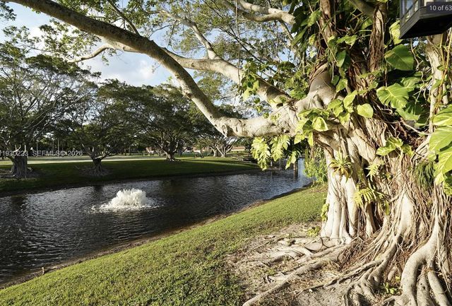 2427 24th Lane, Palm Beach Gardens, FL 33418