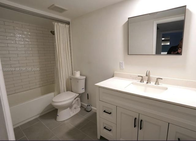 2427 24th Lane, Palm Beach Gardens, FL 33418