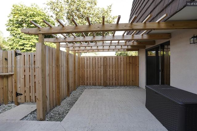 2427 24th Lane, Palm Beach Gardens, FL 33418