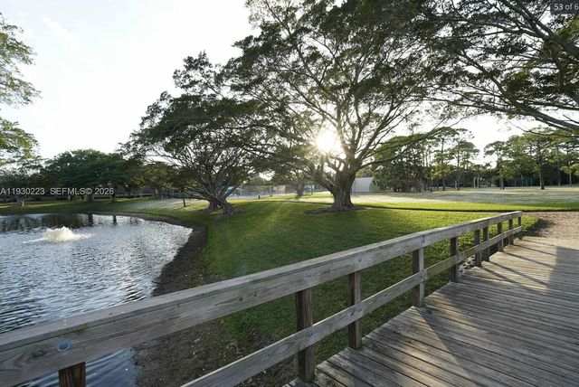 2427 24th Lane, Palm Beach Gardens, FL 33418