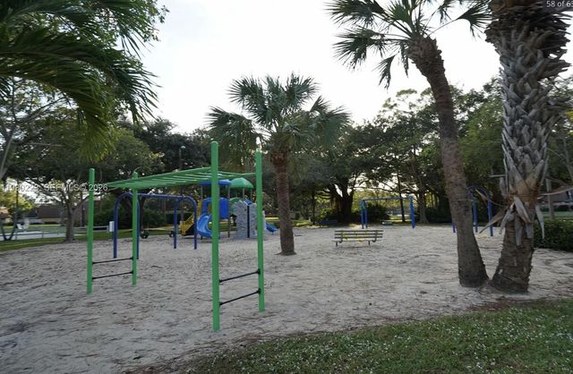 2427 24th Lane, Palm Beach Gardens, FL 33418