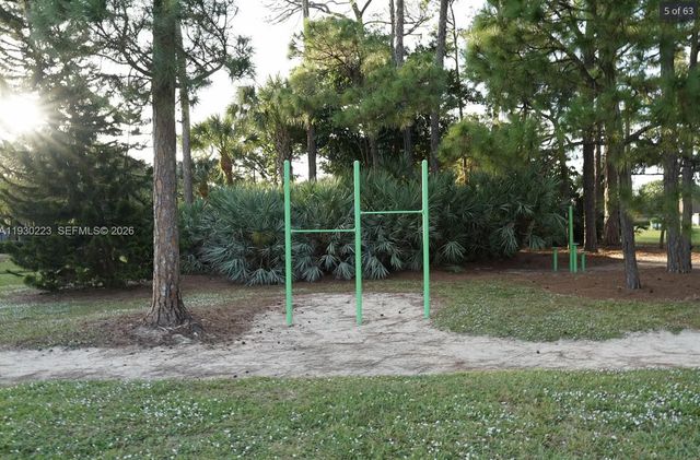 2427 24th Lane, Palm Beach Gardens, FL 33418