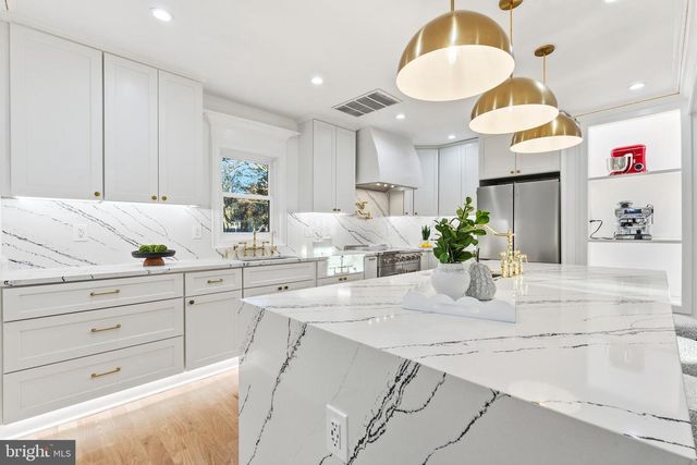 6218 SUITLAND RD, Suitland, MD 20746