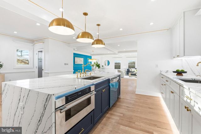 6218 SUITLAND RD, Suitland, MD 20746