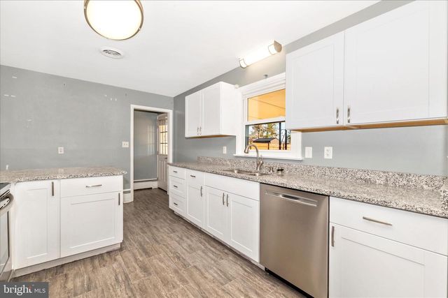 27 LEHIGH AVE, Hagerstown, MD 21742