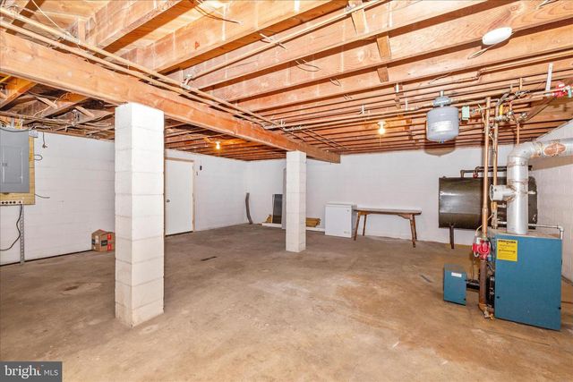 27 LEHIGH AVE, Hagerstown, MD 21742