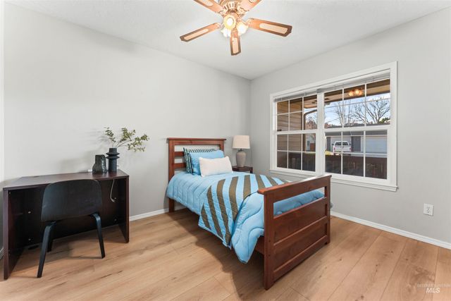 1118 N Snead Ave, Eagle, ID 83616