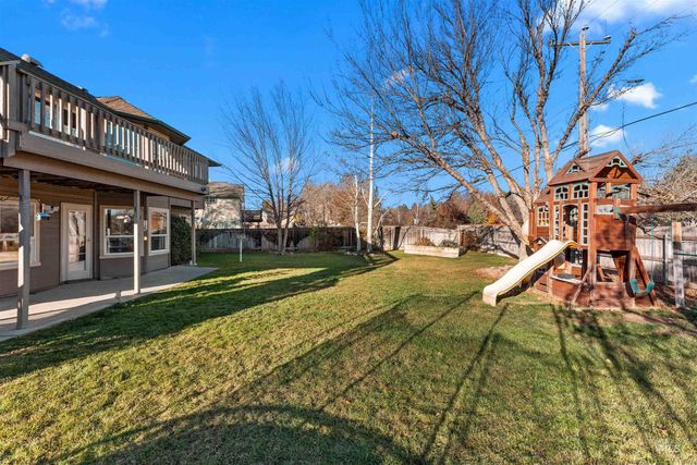 1118 N Snead Ave, Eagle, ID 83616