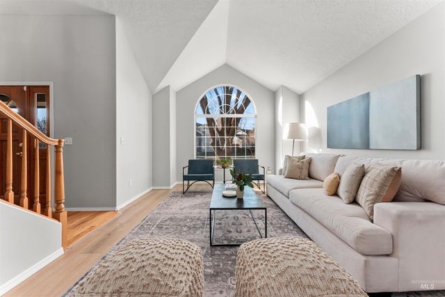 1118 N Snead Ave, Eagle, ID 83616