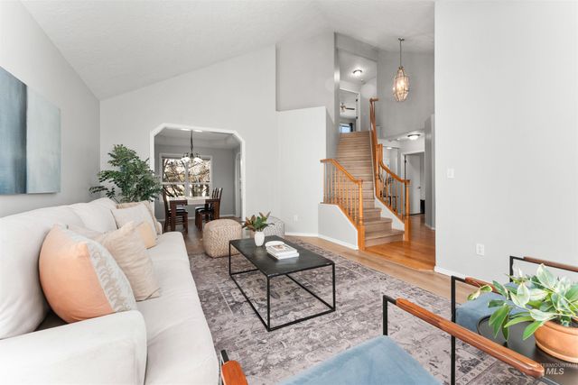 1118 N Snead Ave, Eagle, ID 83616