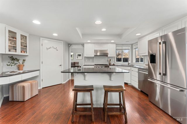 1118 N Snead Ave, Eagle, ID 83616