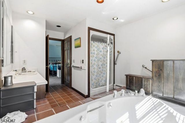 102 S Franklin St, Lambertville City, NJ 08530