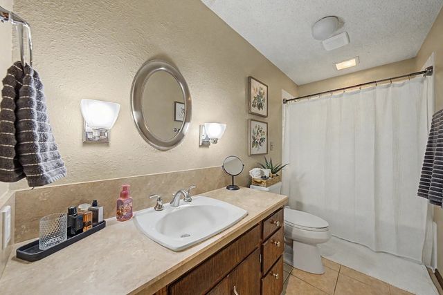 2349 Lake View Drive, Ames, IA 50010