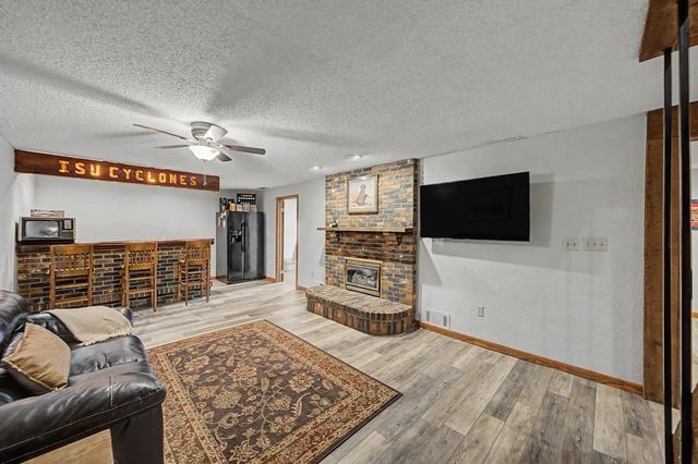 2349 Lake View Drive, Ames, IA 50010