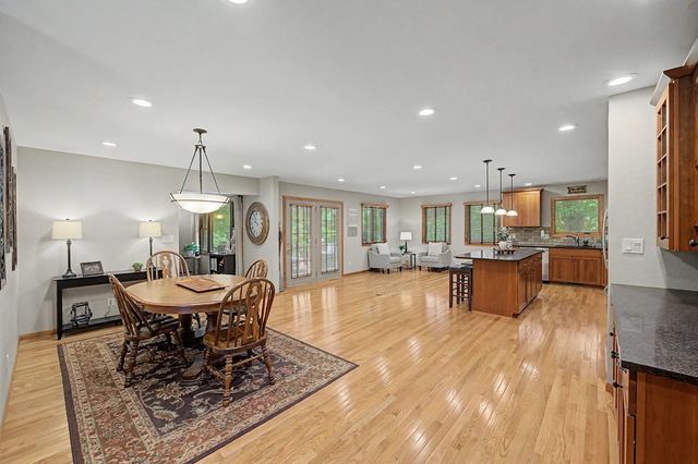 2349 Lake View Drive, Ames, IA 50010