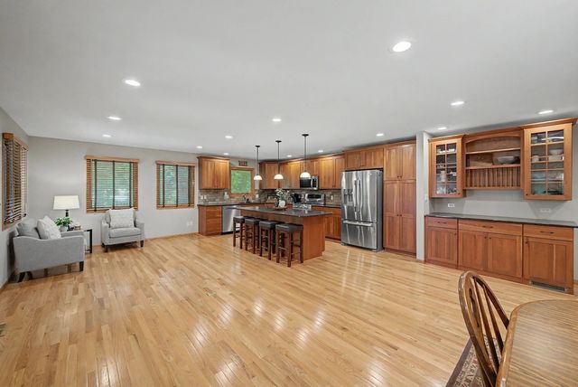 2349 Lake View Drive, Ames, IA 50010